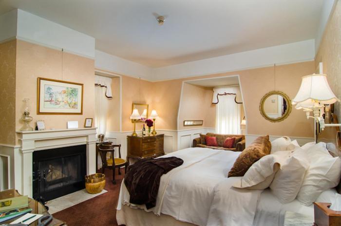 Madrona Manor Hotel Healdsburg Exterior photo