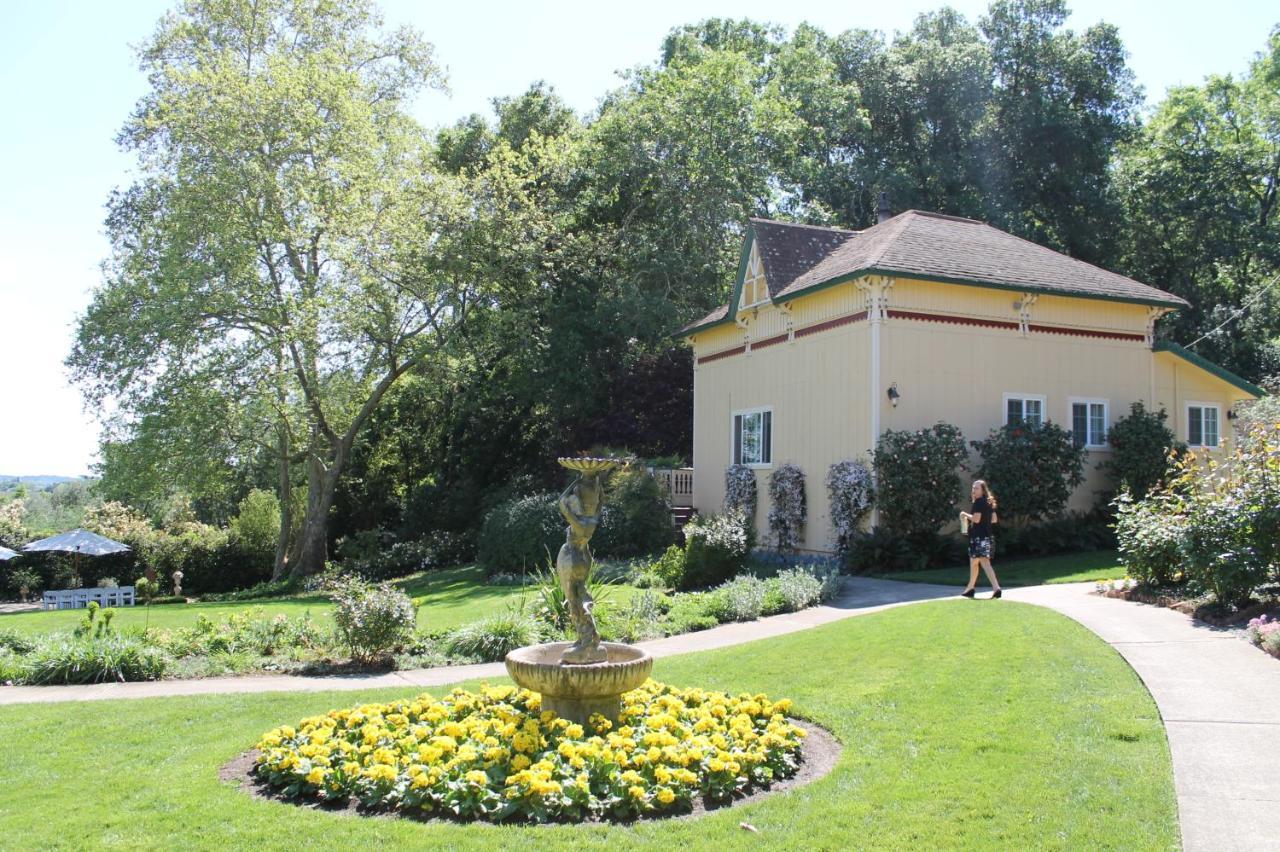 Madrona Manor Hotel Healdsburg Exterior photo