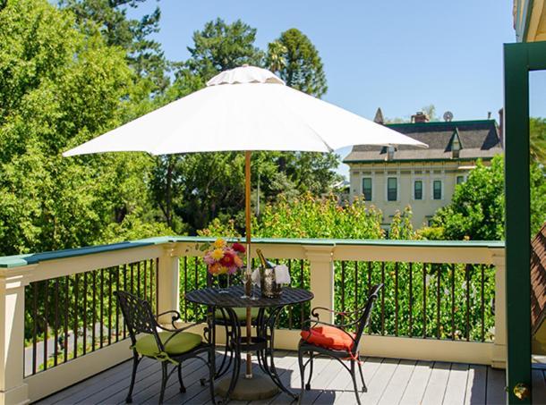 Madrona Manor Hotel Healdsburg Exterior photo
